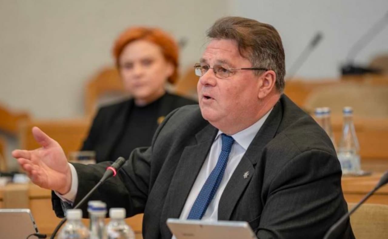 Lietuva rodo lyderystę pasaulyje – kovodami su koronavirusu prikaustėme viso pasaulio dėmesį: ruošiamės 2 bangai