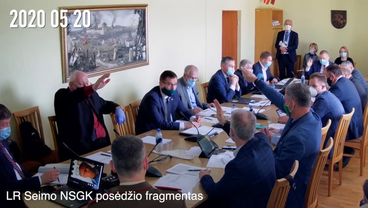 Lietuvos žydų bendruomenė prašo nustatyti nacių maniera ranką iškėlusių Seimo narių tapatybę