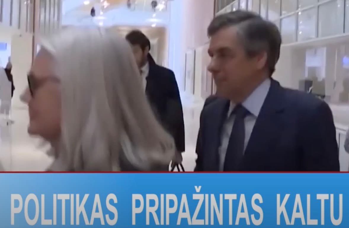 Buvęs Prancūzijos premjeras nuteistas penkerių metų nelaisvei