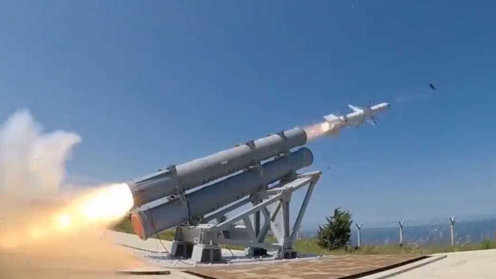 Raketos ATMACA išbandymo akimirka.