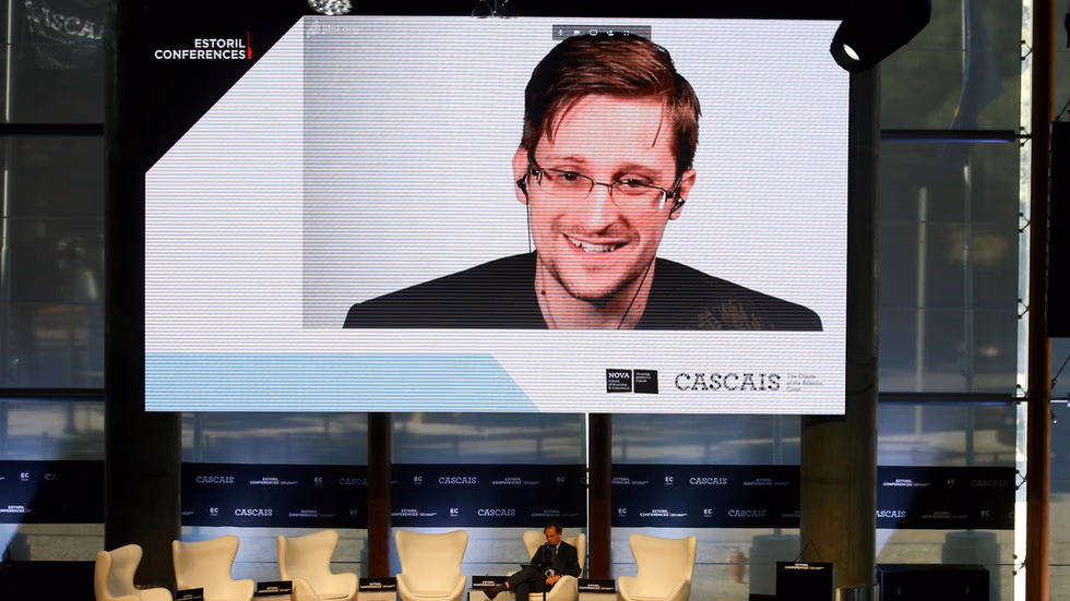 Tai, ką Edvardas Snoudenas atskleidė prieš septynerius metus, dabar pripažinta kaip tiesa JAV teismo: NSA šnipinėjo amerikiečius.