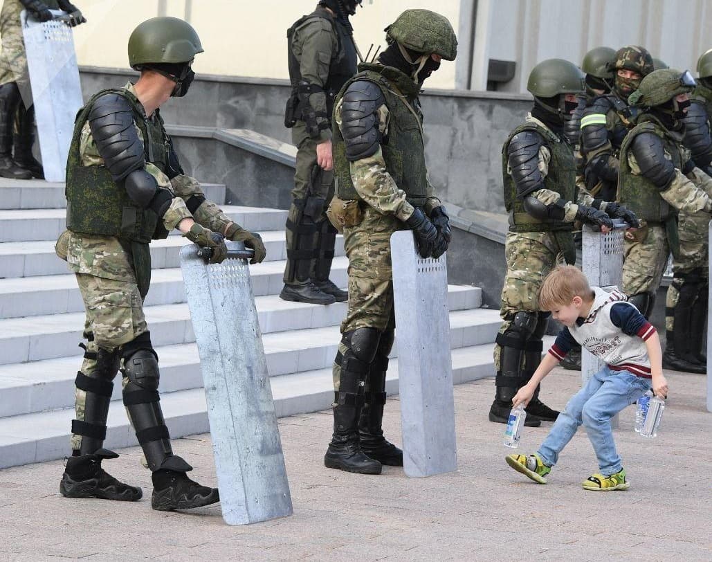 Pediatras: vaikų naudojimas protestuose Baltarusijoje prieštarauja sveikam protui