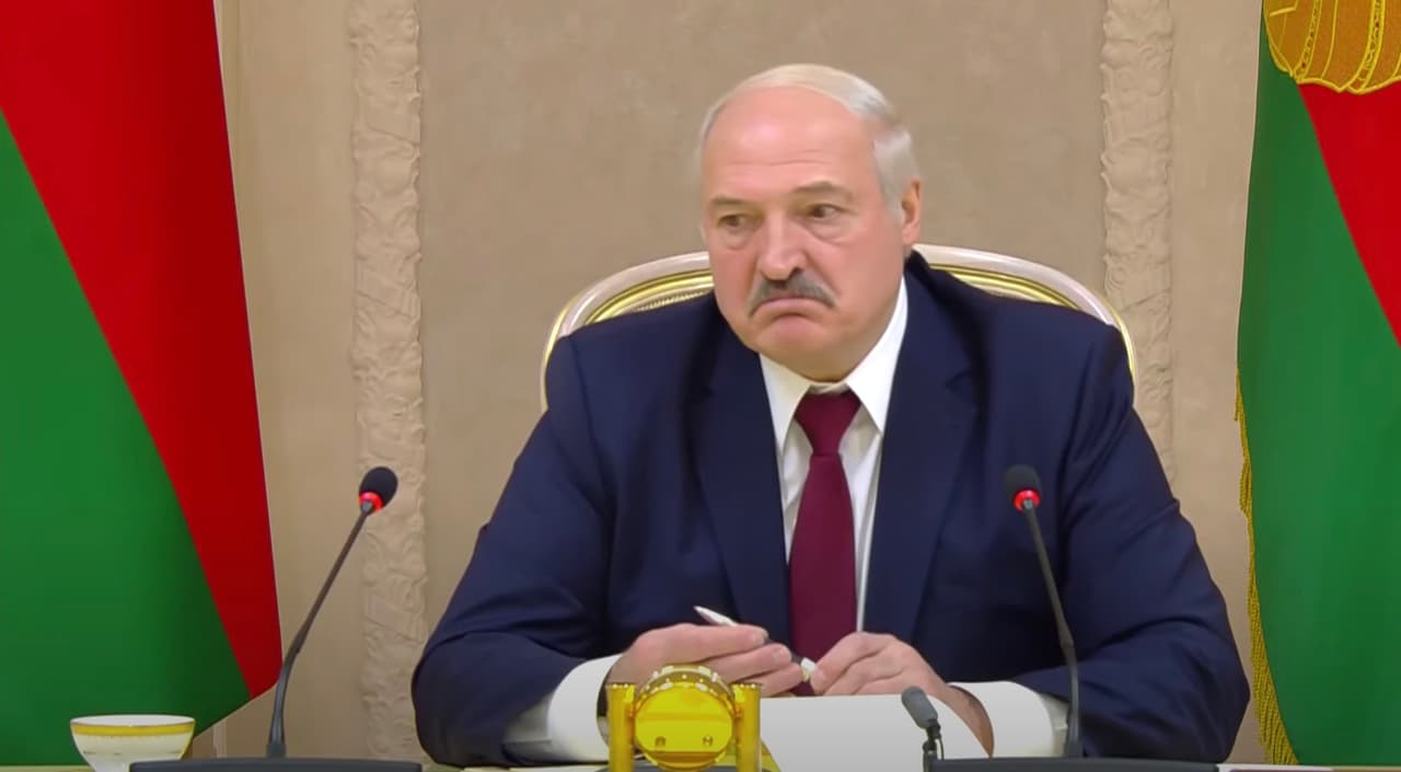 Beveik keturių valandų trukmės Baltarusijos prezidento Aleksandro Lukašenkos lapkričio 14 d. interviu