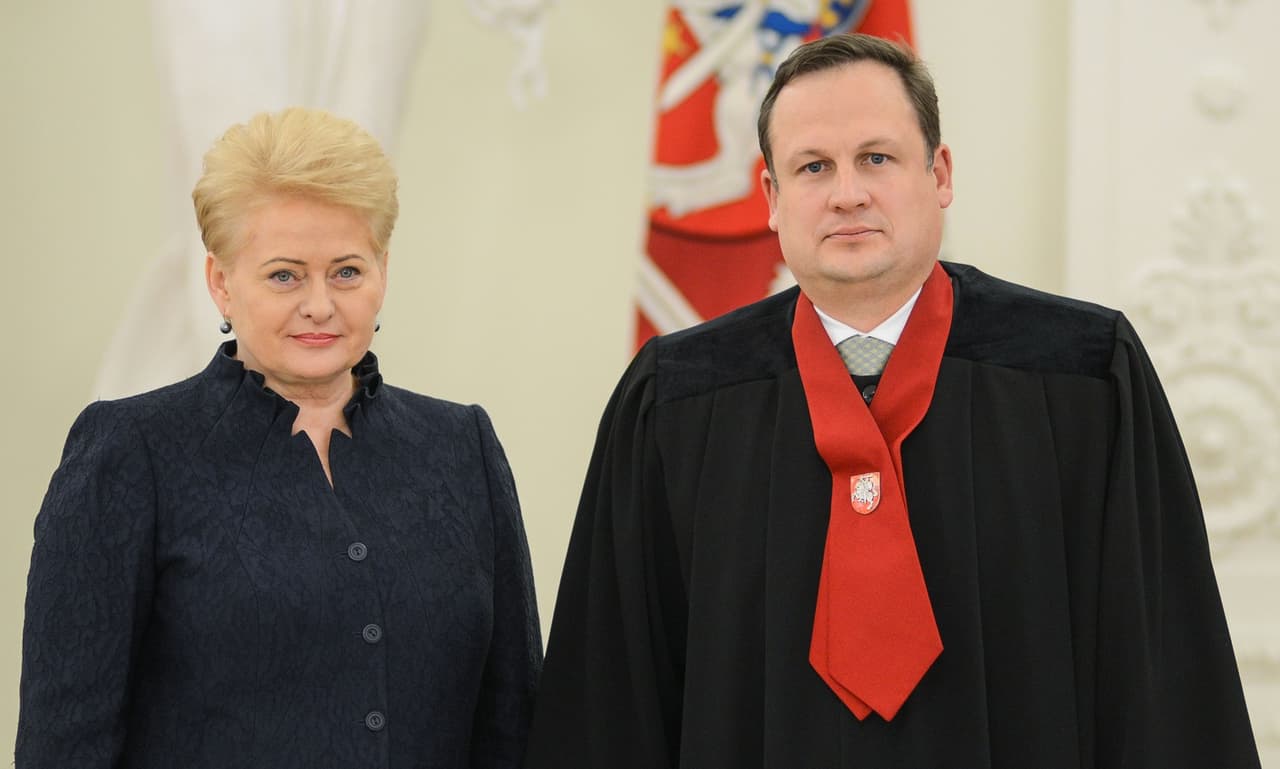 Generalinis prokuroras Evaldas Pašilis (dešinėje). Nuotr. prezidentas.lt