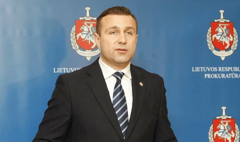 Sumušęs žmoną, prokuroras Saulius Galminas nuo policijos bėgo laukais