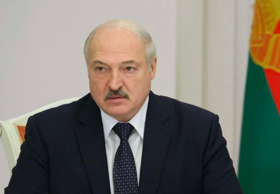 A. Lukašenka vykdo pažadą Lietuvai: naftos produktai keliaus per Rusiją