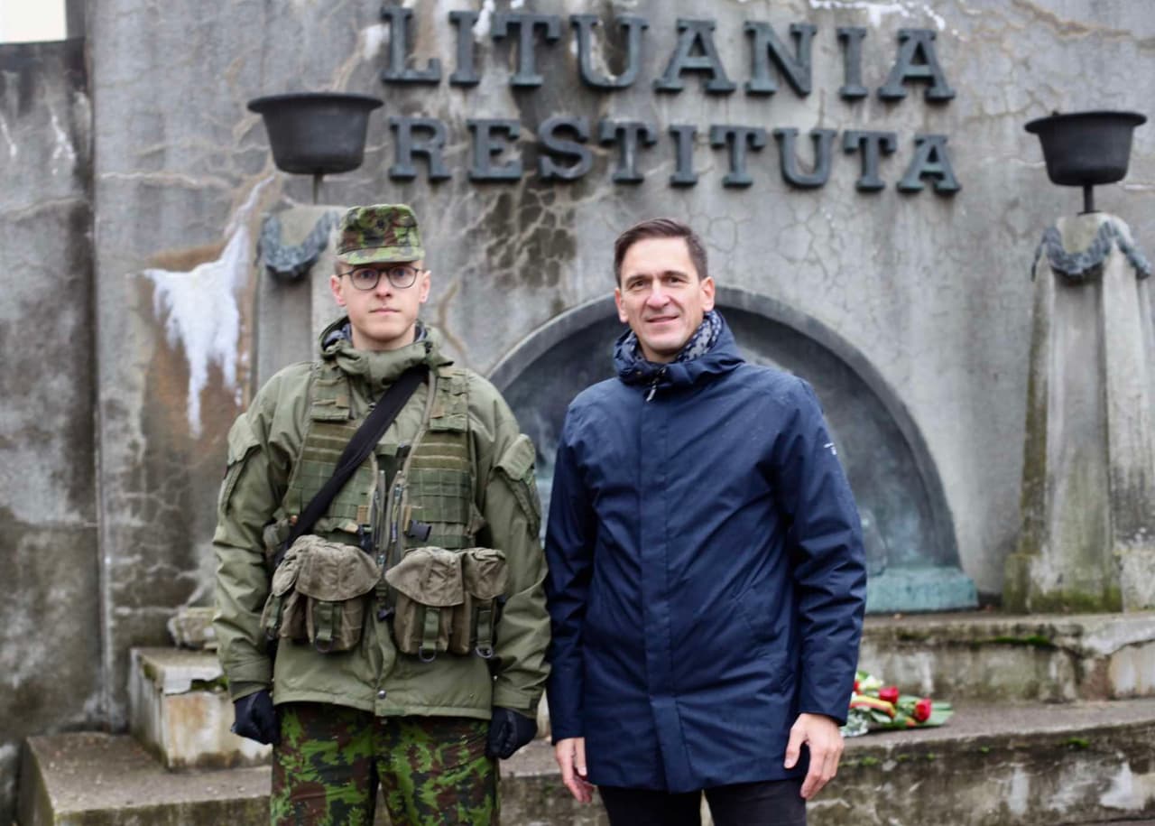 Ministras D. Kreivys (dešinėje). Nuotr. facebook.com