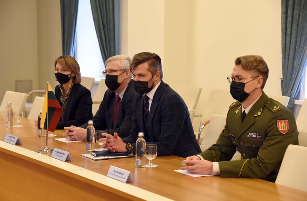 M. Abukevičius (antras iš kairės). Nuotr. kam.lt