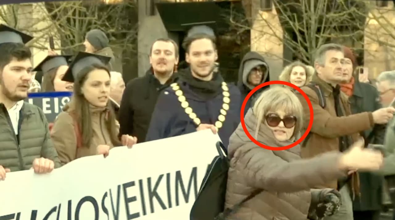 Į mokytojos-recidyvistės organizuotą renginį susirinko žmonių daugiau, negu buvo galima
