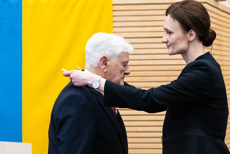 Slaptojo kankinimų kalėjimo įkūrėjas apdovanotas Seime