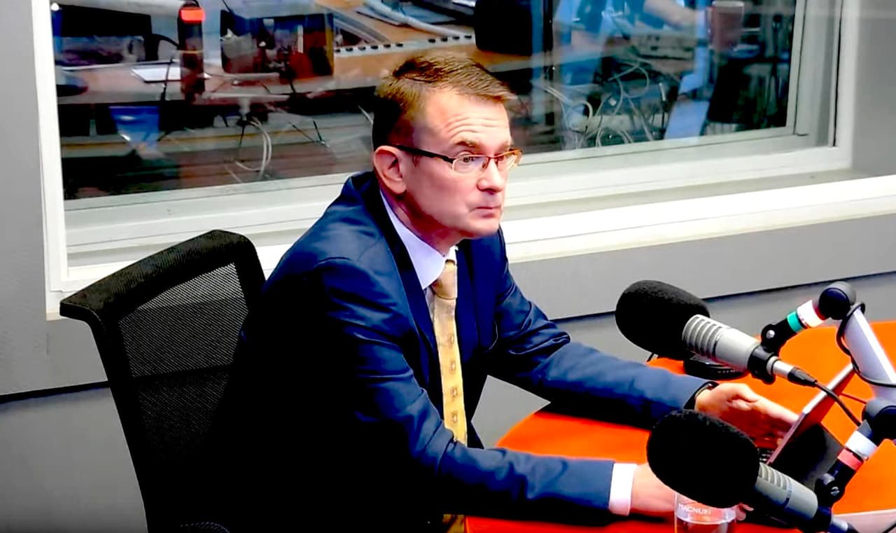 Dulkys perspėjo dėl Lietuvoje dirbančiųjų penktajai kolonai ir menkinančių vakcinų nuo COVID-19 reputaciją