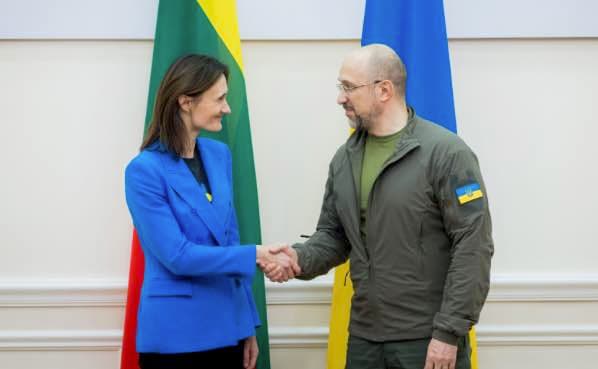 Lietuva pasaulyje – tai ledlaužis, kuris pramuša paramą Ukrainai