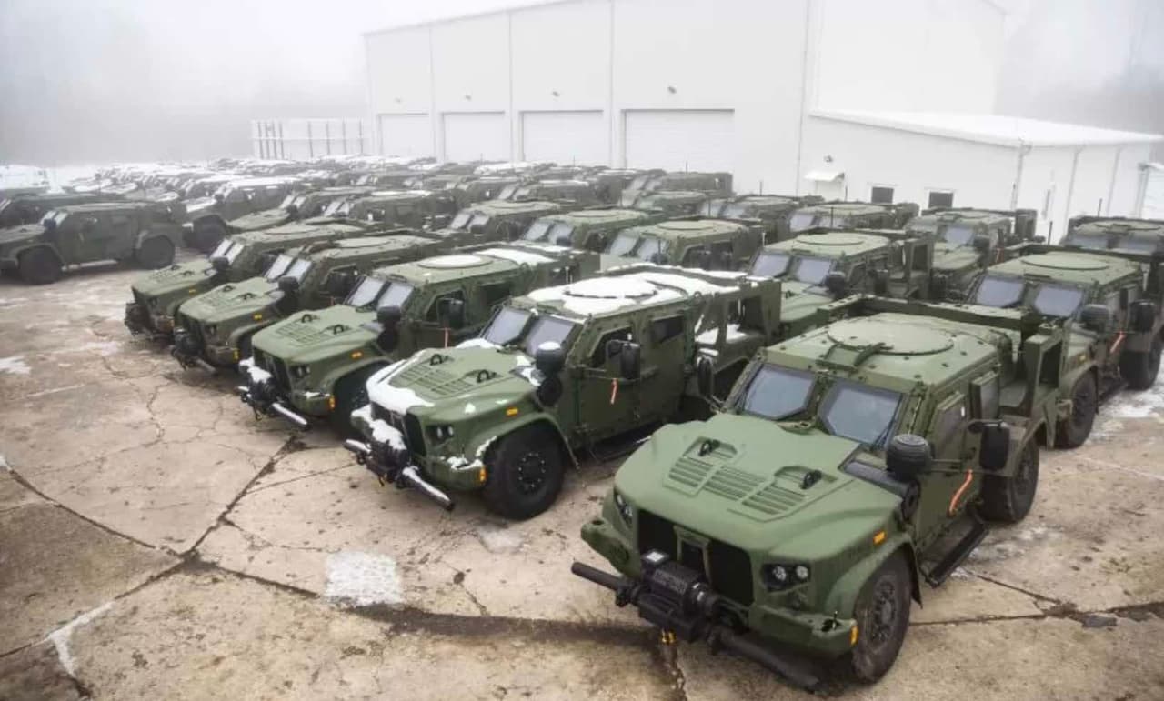 Su JLTV šarvuotaisiais visureigiais būsime sunkiau įkandami Rusijai ir Baltarusijai