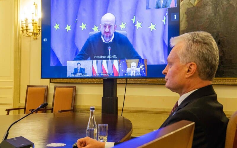 Nausėda tęsia mūšį už Ukrainą, dujų kainų lubas ir Tribunolą
