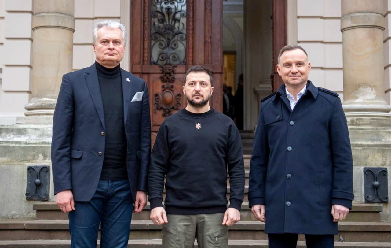 **Gerovės valstybės kūrėjas Gitanas Nausėda (kairėje).**