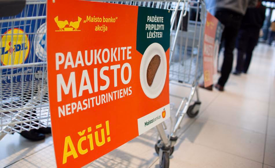 „Lidl“ pirkėjai dosniai prisidėjo parama pavasarinei „Maisto banko“ akcijai