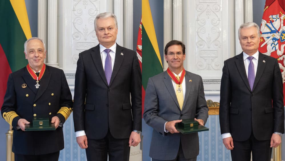 Nausėda įteikė valstybinius apdovanojimus USA ir Portugalijos pareigūnams