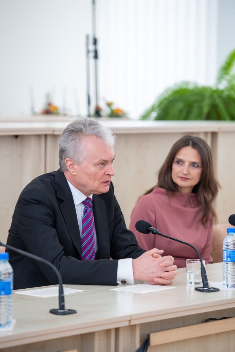 Nausėda per artimiausius mėnesius išspręs patrauklaus atlyginimo teisėjams klausimą