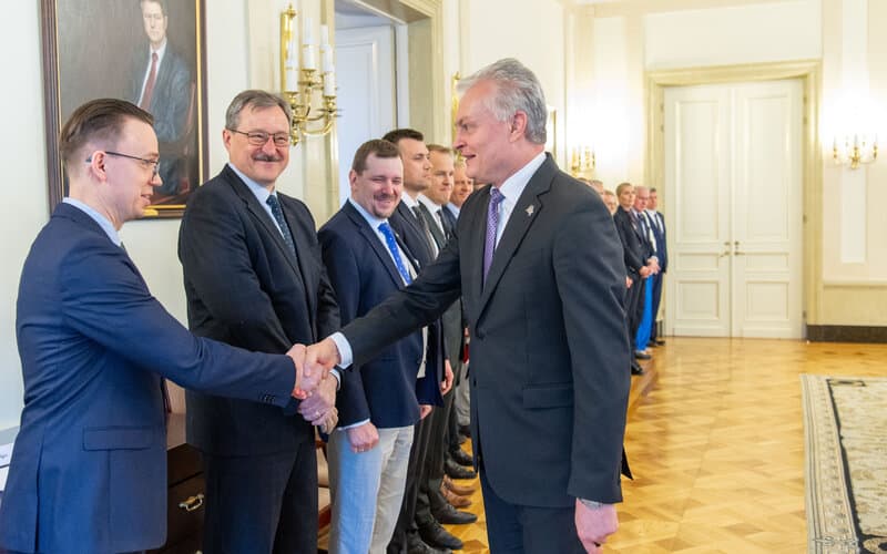 Nausėda siekia proveržio Lietuvos gynybos pramonės plėtros srityje