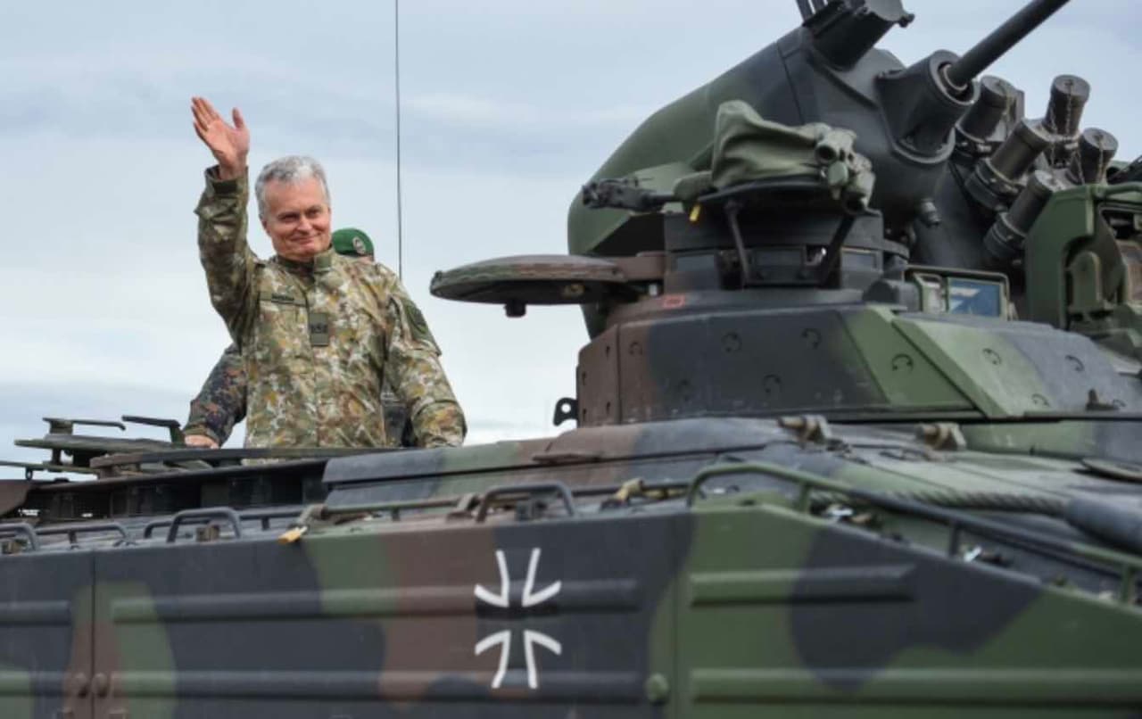 Nausėda pasirašė įstatymą, kuris šimtais milijonų eurų sustiprins atgrasymo politiką
