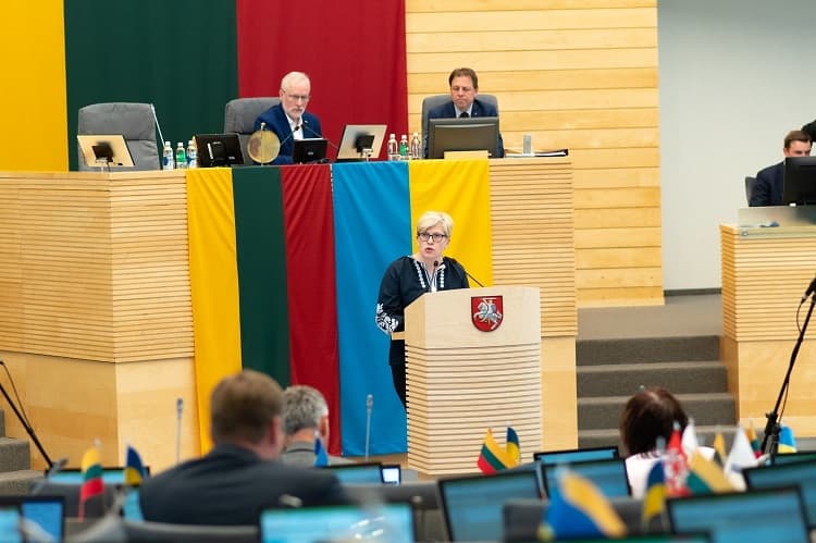 Šimonytė Seimui pristatė Vyriausybės veiklos ataskaitą