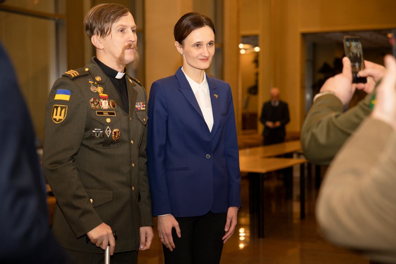 Viktorija Čmilytė-Nielsen (dešinėje).
