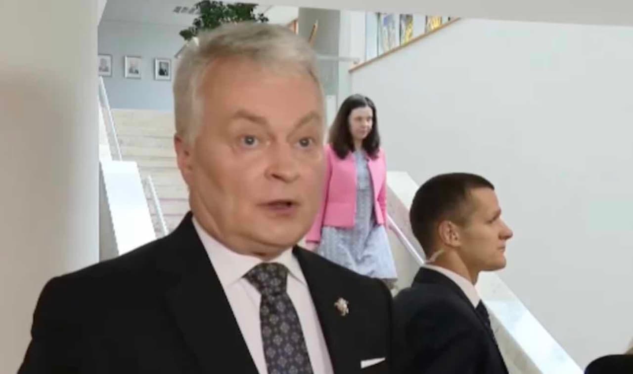 Liepos mėnesį lubos turėtų tapti grindimis