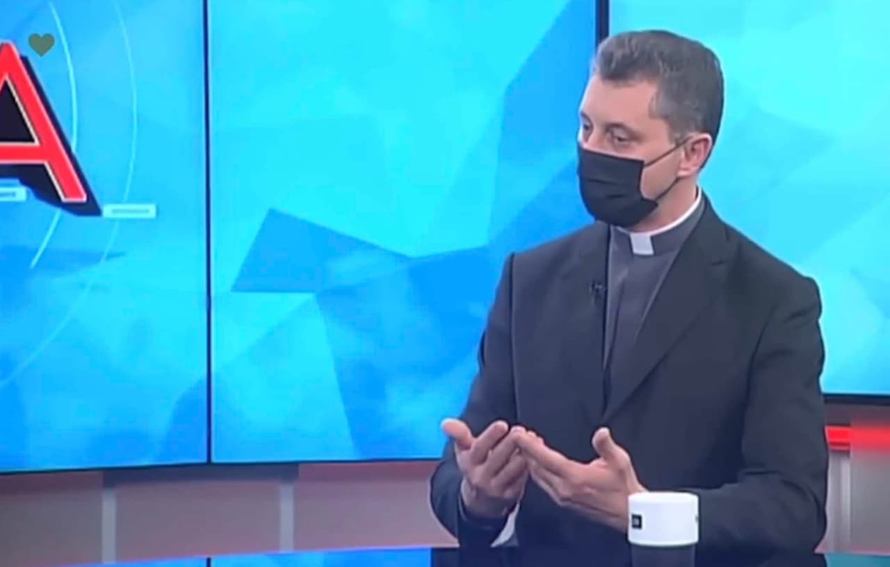 Būtina žinoti: dvasiškis paaiškino apie vakcinos priėmimo į savo kūną būtinybę