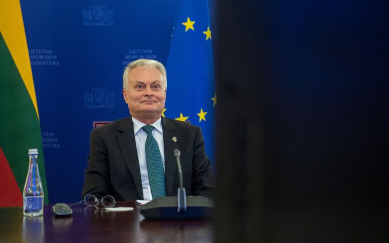 Nausėda drąsiai be veido kaukės nuotoliu pakalbėjo apie ES sienų problematiką