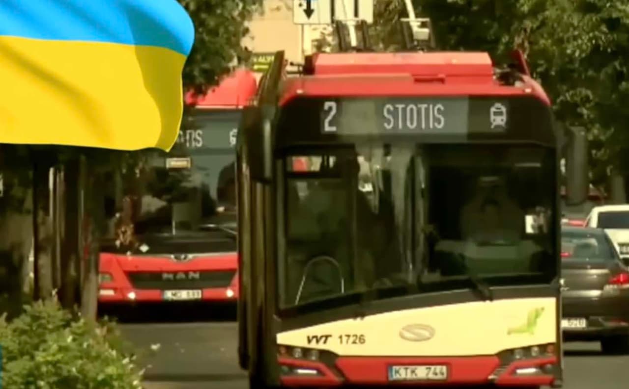 NATO viršūnės senųjų troleibusų nematys