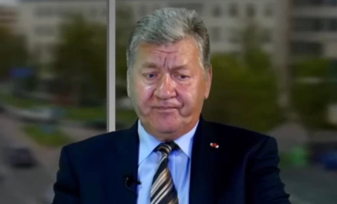 Kur Nausėda stumia?