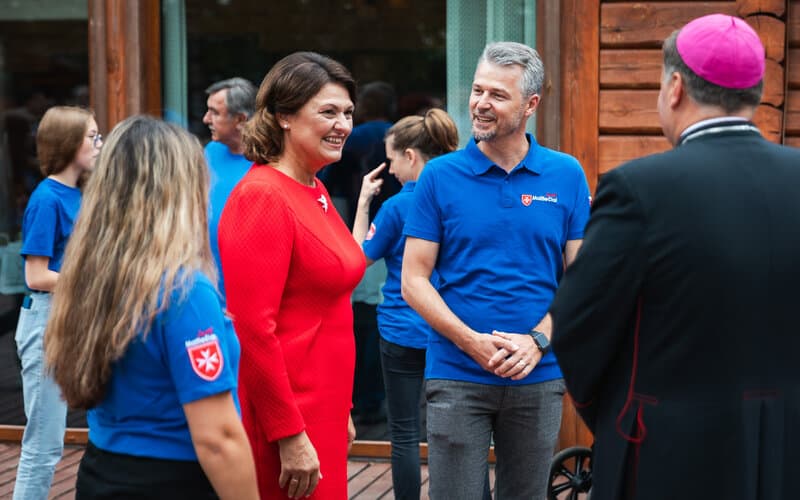 Nausėdienė: džiaugiuosi, kad esate tarp tų, kurie negali ramiai žiūrėti į skurdą