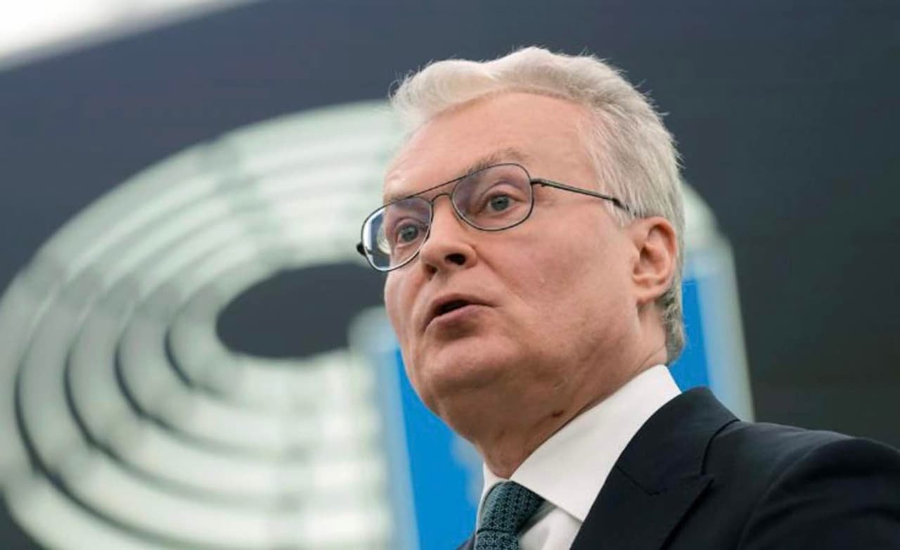 Nausėda Bukarešte tariasi dėl tolesnės paramos Ukrainai