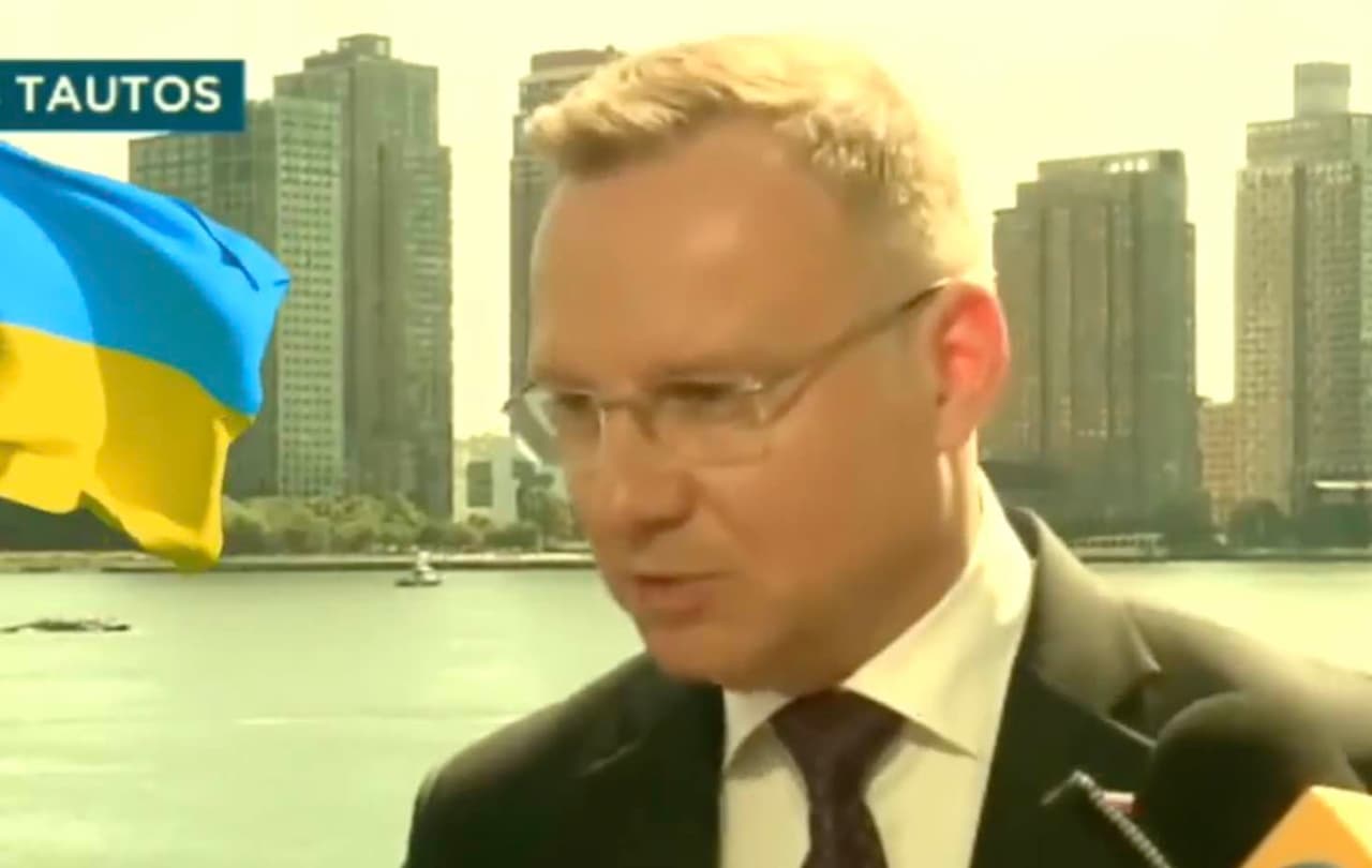 Nors ir kilo laikinų nesutarimų, Zelenskis ir Duda išliko geri draugai