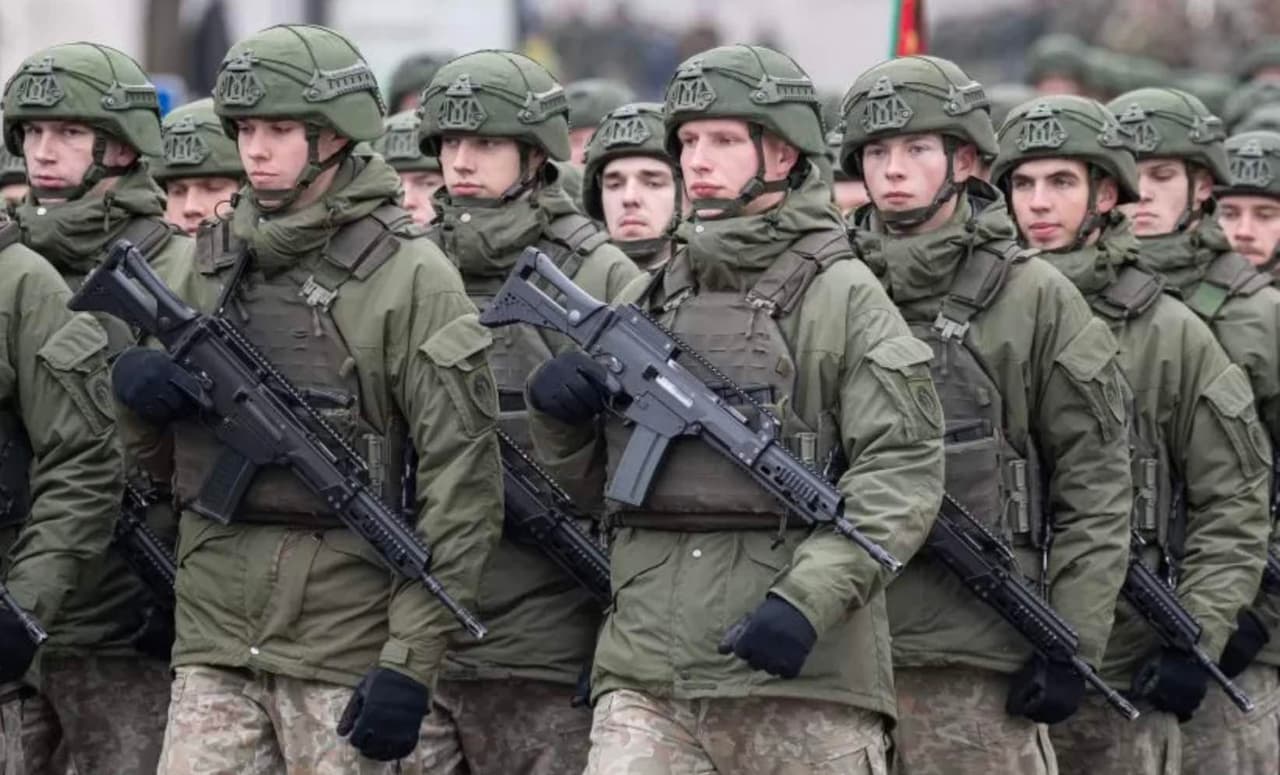 Anušauskas: karas Ukrainoje parodė, ko reikia kariui