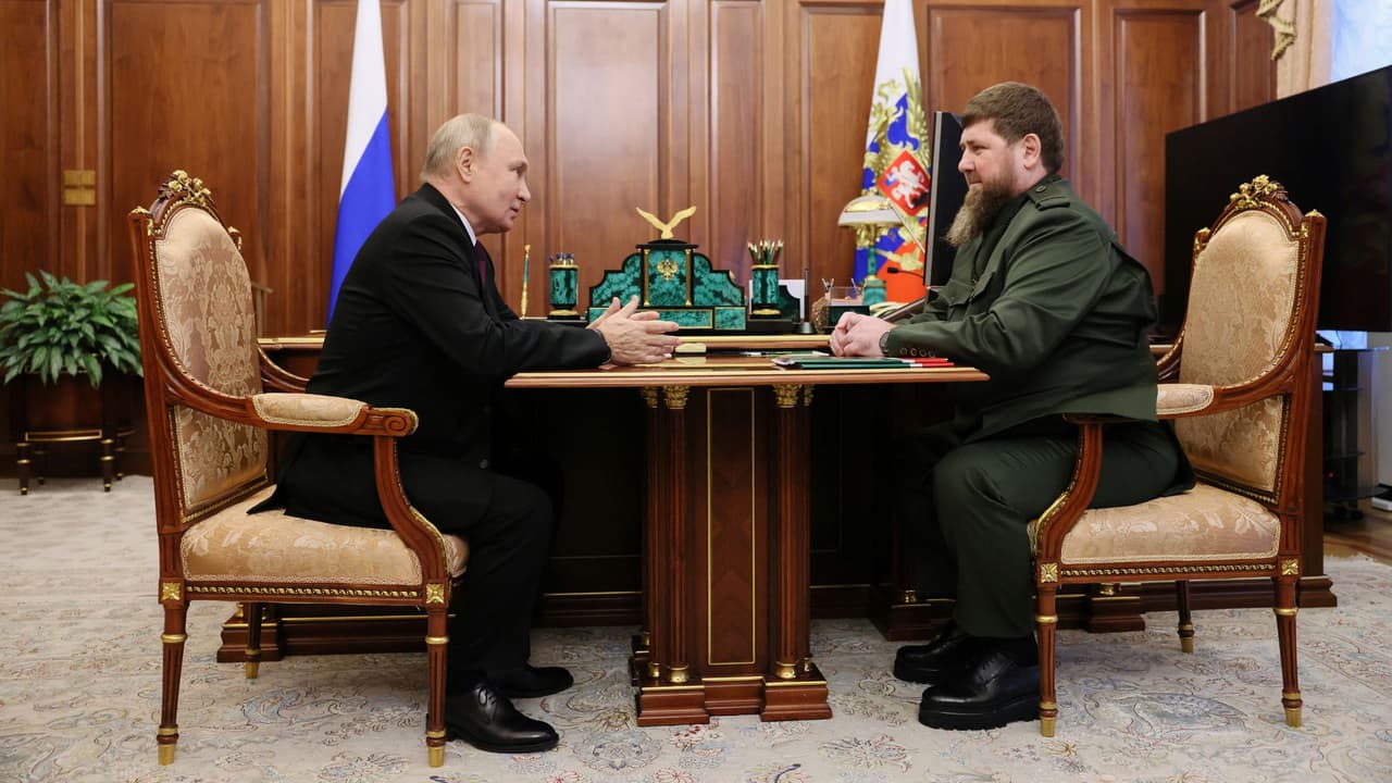 Putinas priėmė nunuodytą Kadyrovą