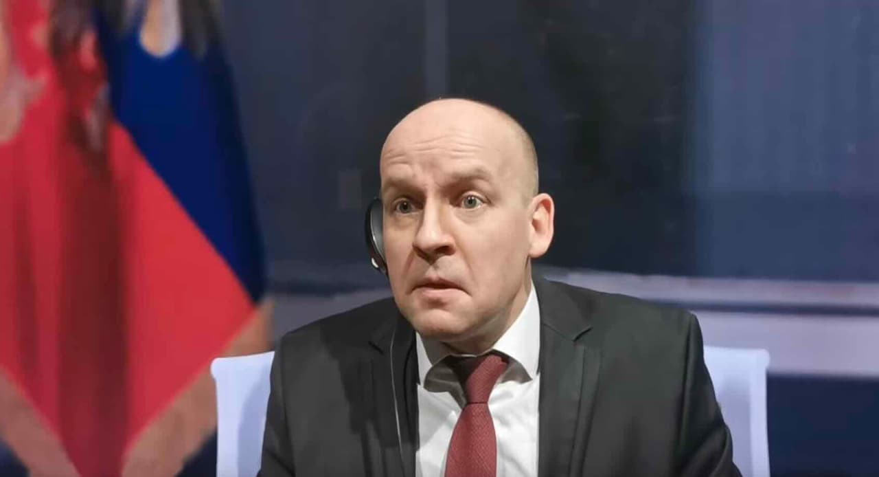 Takerio Karlsono pirmieji įspūdžiai po interviu su Vladimiru Putinu (plius parodija ir versija apie antrininką)