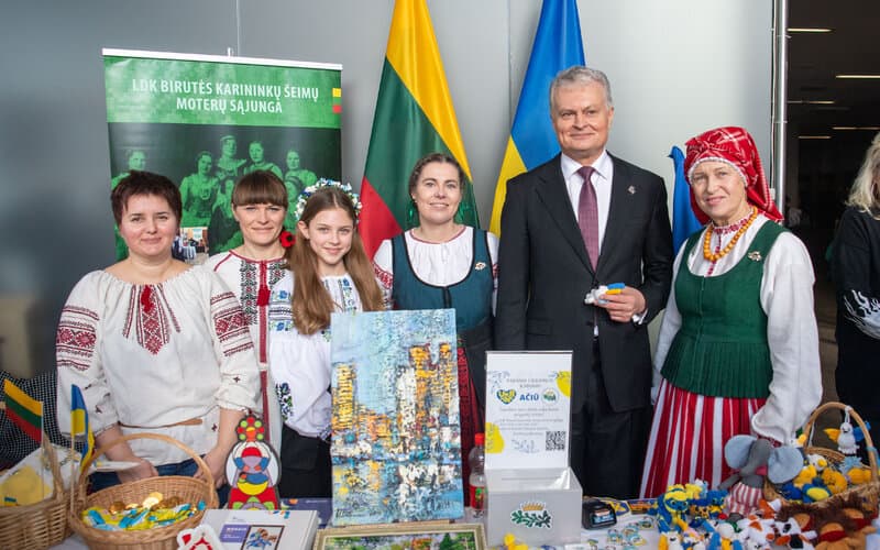 Nausėda atšaukė siūlymą vaišinti kava – laimingiesiems teks susimokėti patiems