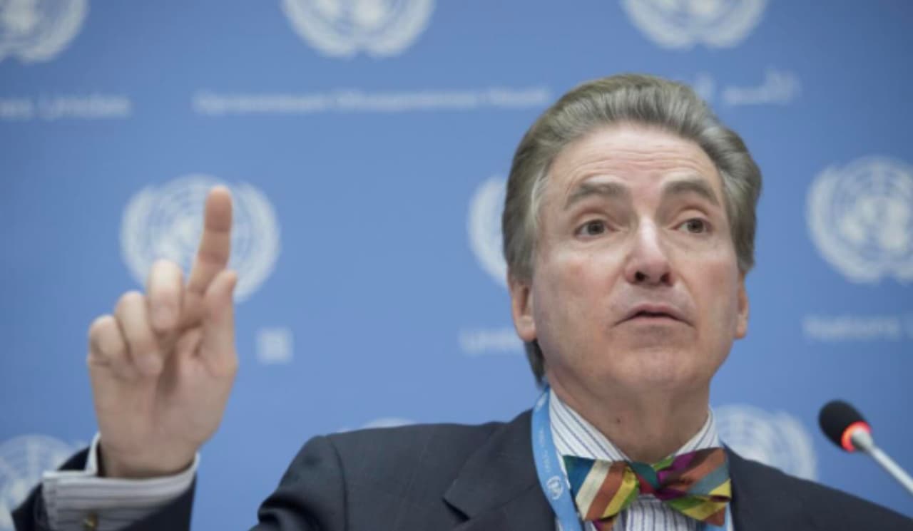 Alfred de Zayas: karas Ukrainoje atskleidžia 30 metų trukusius dvigubus Vakarų standartus