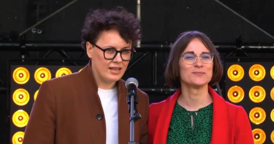Jūratė Juškaitė (kairėje) su savo sutuoktiniu.
