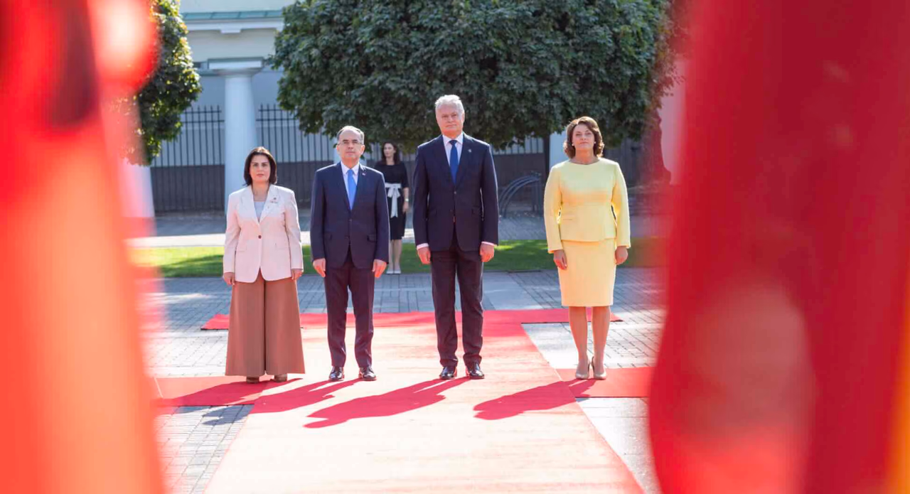 Nausėda: NATO sąjungininkėms yra būtina toliau sparčiai didinti investicijas į gynybą