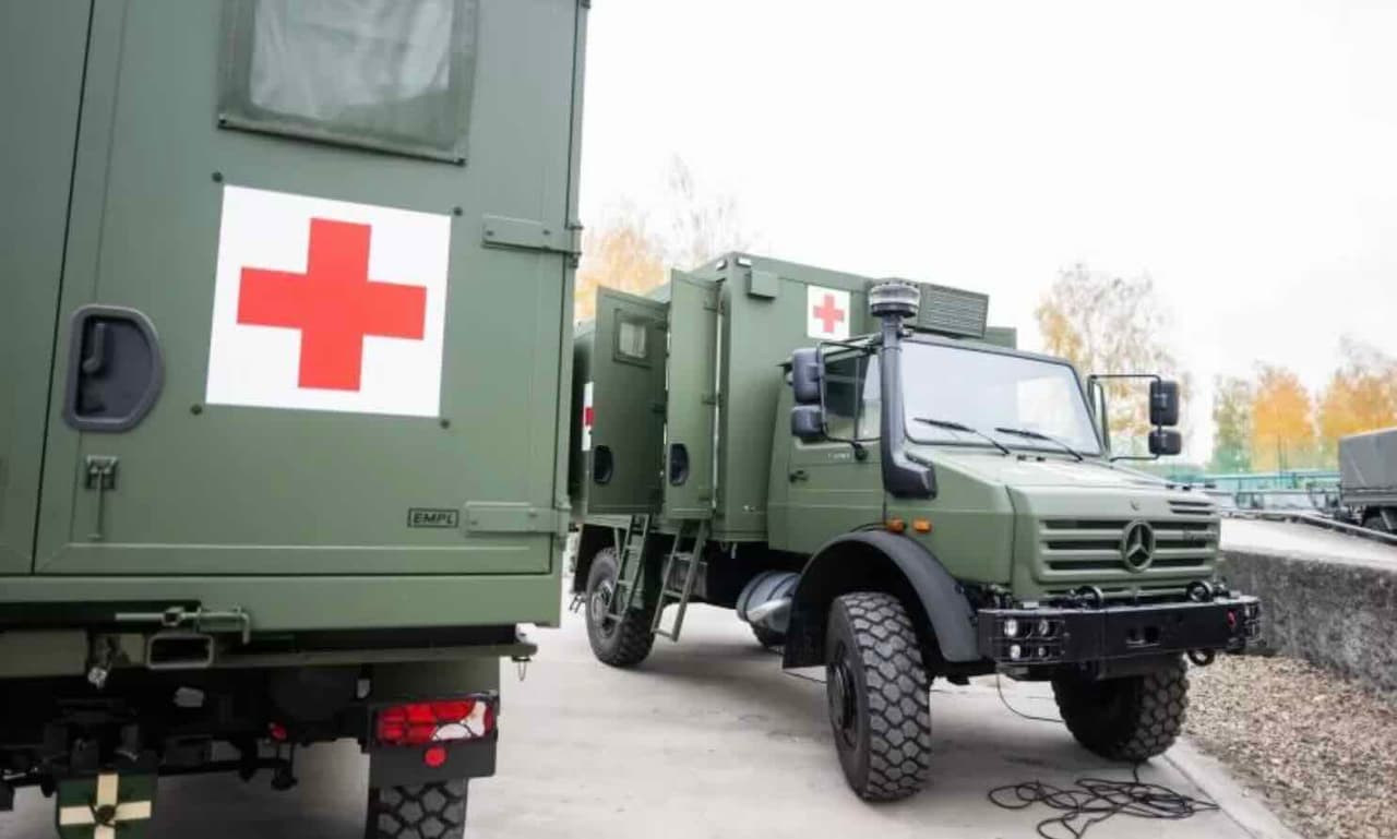 Plečiamas sunkvežimių „Unimog“ U5000 parkas – tikras patikimumo ir nenugalimumo pavyzdys