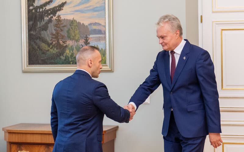 Džiaugsmo nestokojusiame susitikime, Nausėda aptarė poreikį toliau stiprinti korupcijos prevenciją