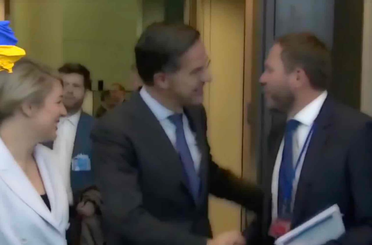 Rusija ir Kinija vis dažniau Europos Sąjungoje vykdo hibridines atakas