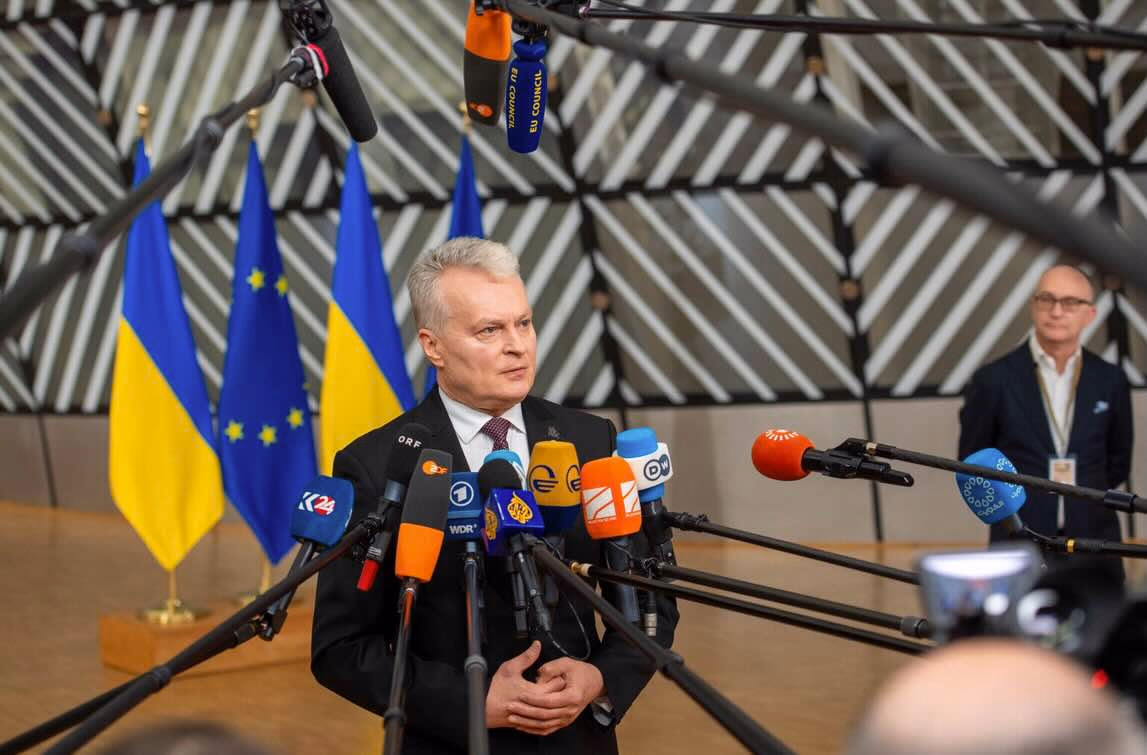 Nausėda Briuselyje nurodė, kad Europos Sąjunga privalo ir toliau didinti paramą Ukrainai