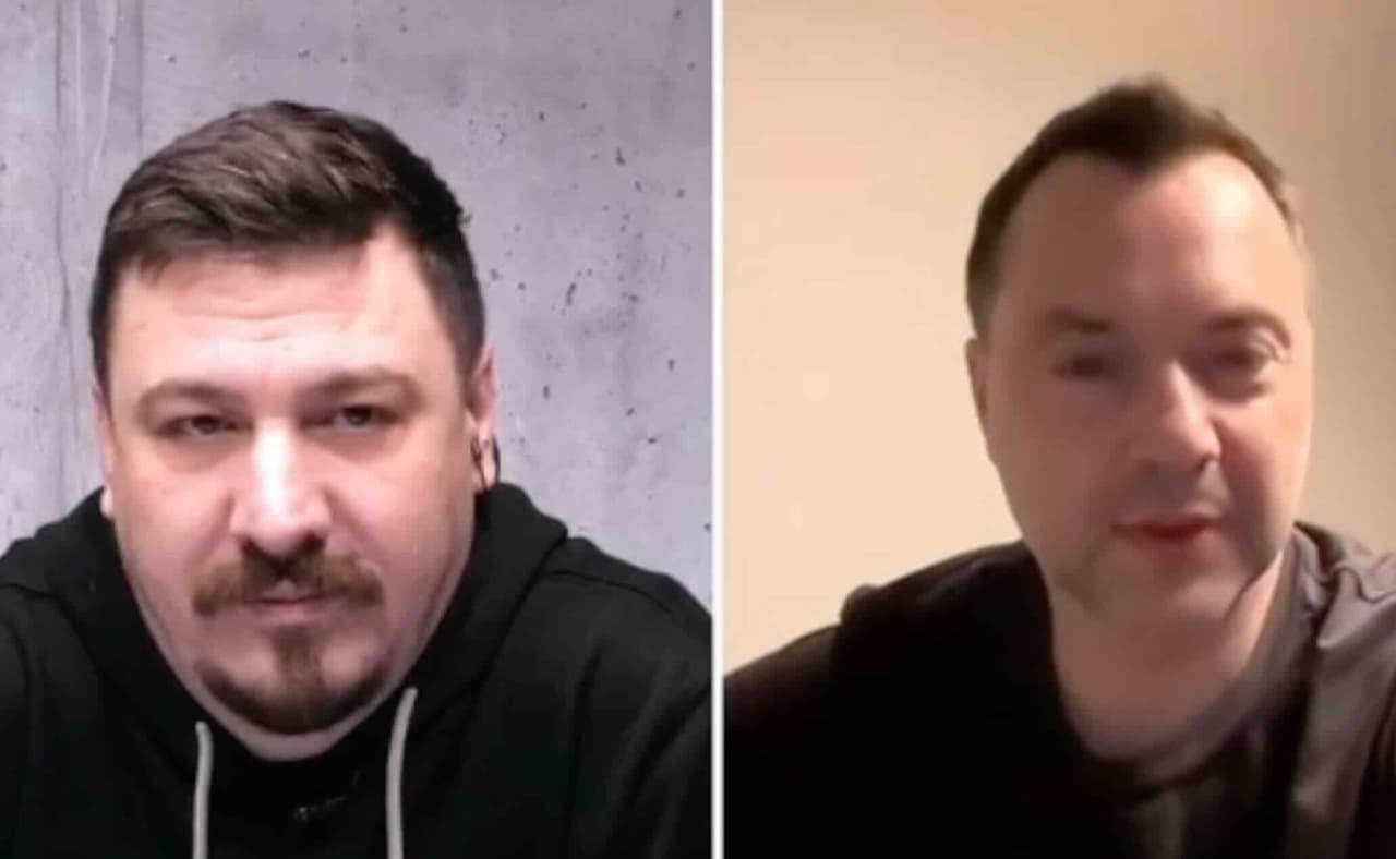 Arestovičius informavo, kokia vienintele kalba bendraujama Ukrainos prezidentūroje