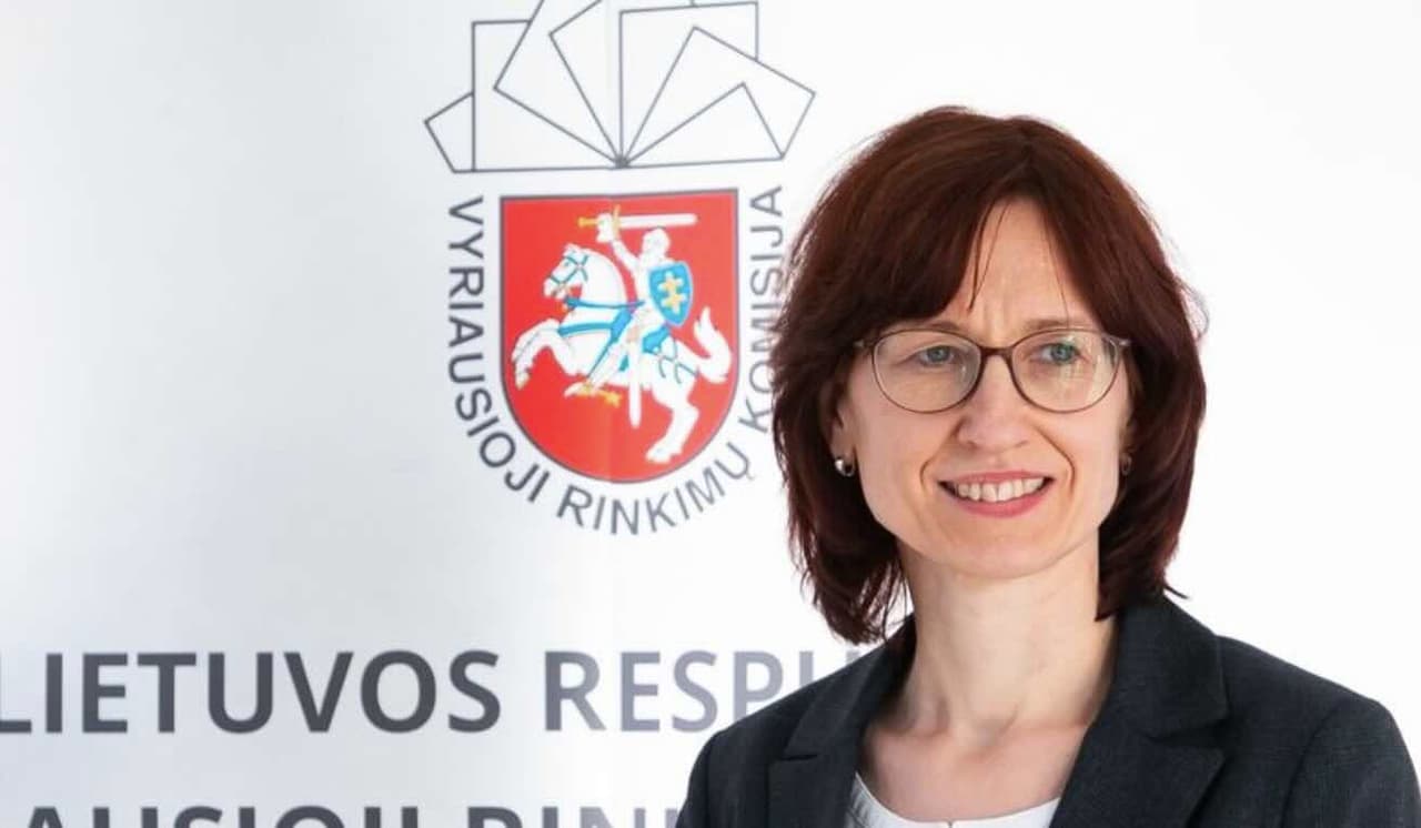 Galus į vandenį: VRK lyderė Lina Petronienė nurodė sunaikinti dalį rinkimų dokumentų