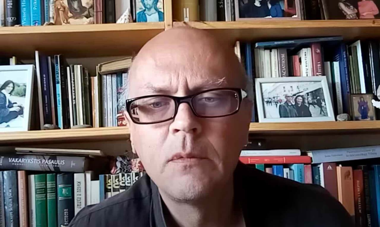 Apie Pranciškų, Ukrainos karą ir kraujo bučiuotoją Nausėdą