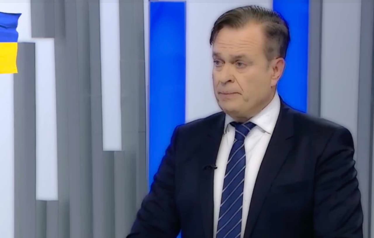 „Nemuno aušros“ narys Bradauskas užuodė „Z“ kvapelį, mitingo prieš NT mokestį metu