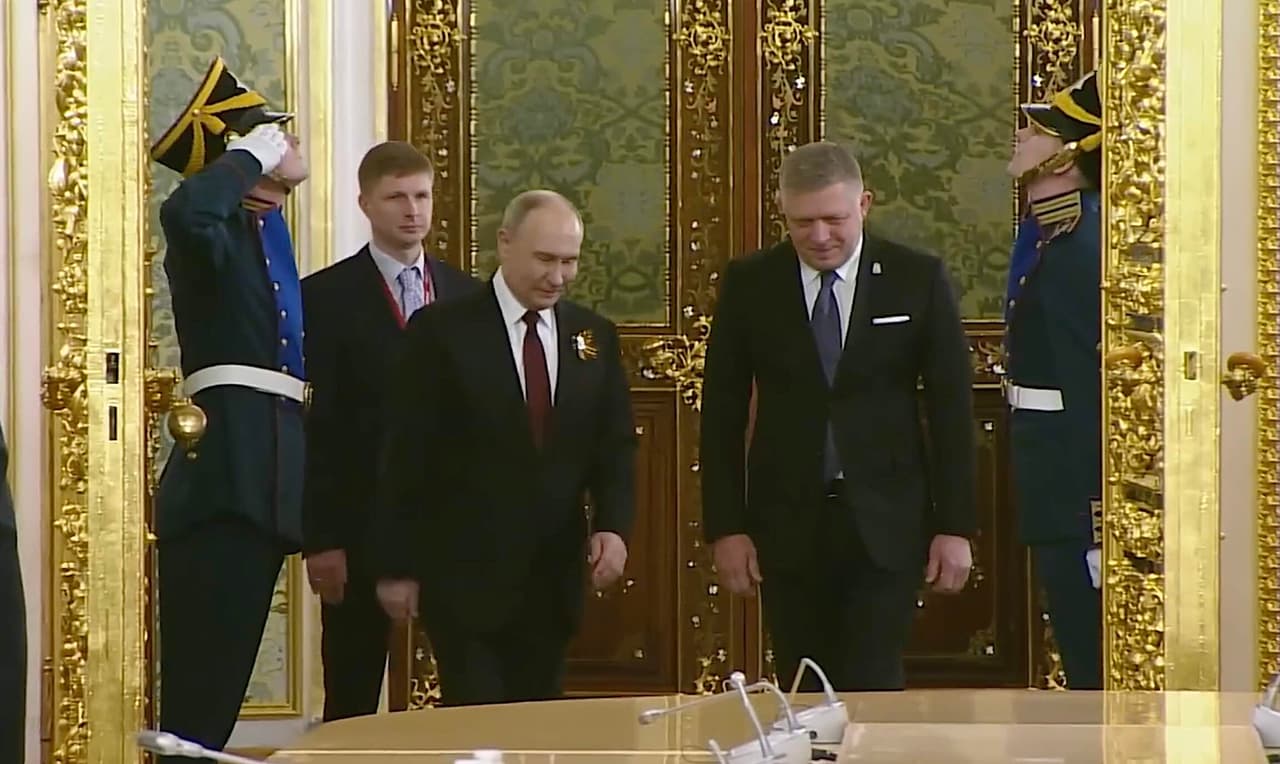 Fico pavadino Nausėdos pastangas „vaikišku pokštu“, Putinas taip pat neįvertino rimtai